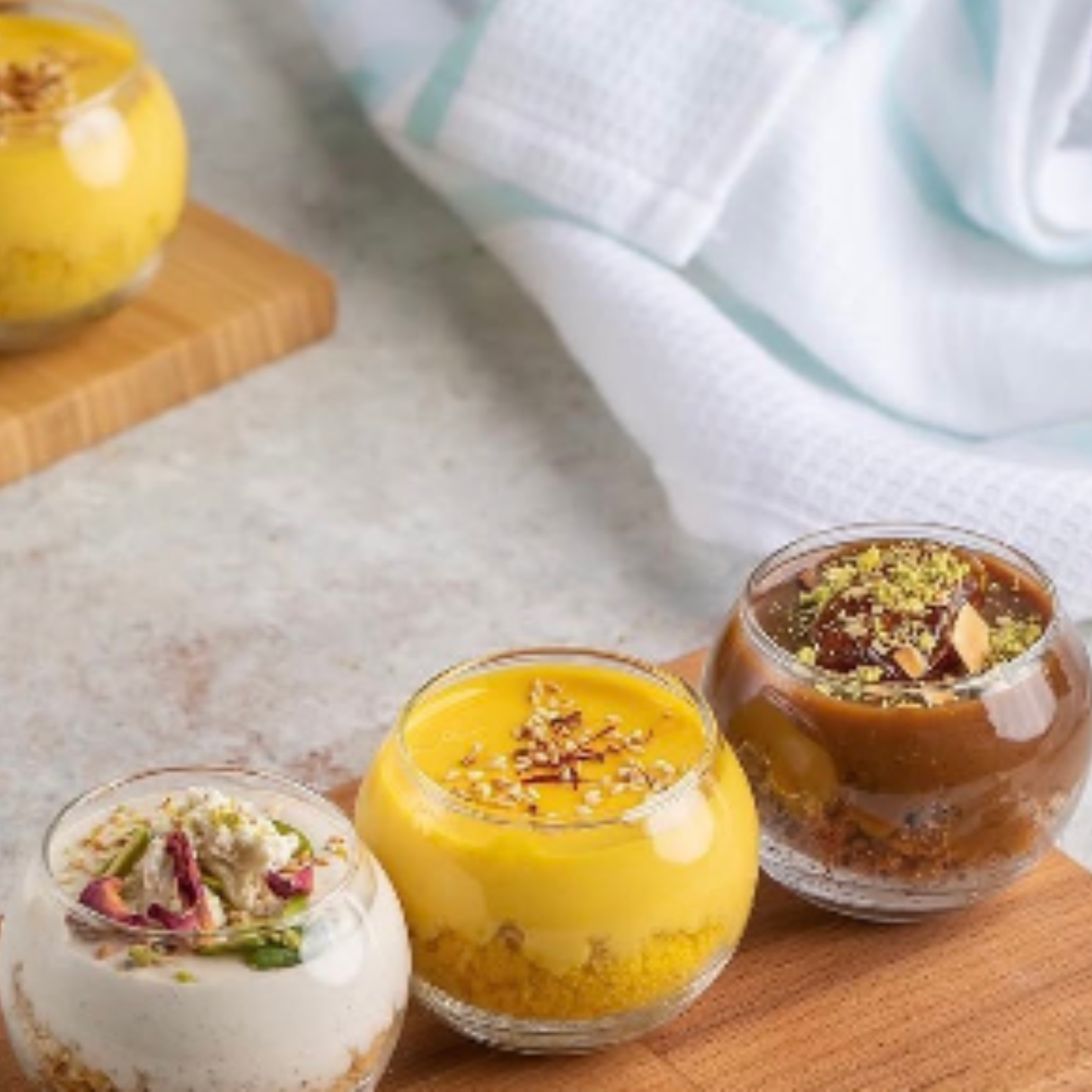 Arabesque cups